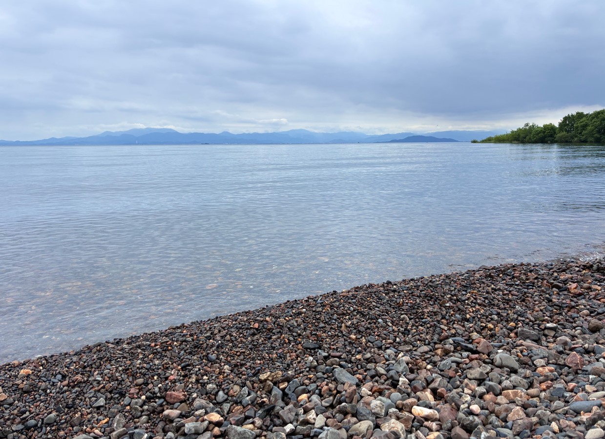 琵琶湖の湖畔